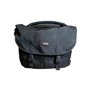 Lowepro Stealth Reporter 650 AW Camera Bag Black With Dividers & Shoulder Strap